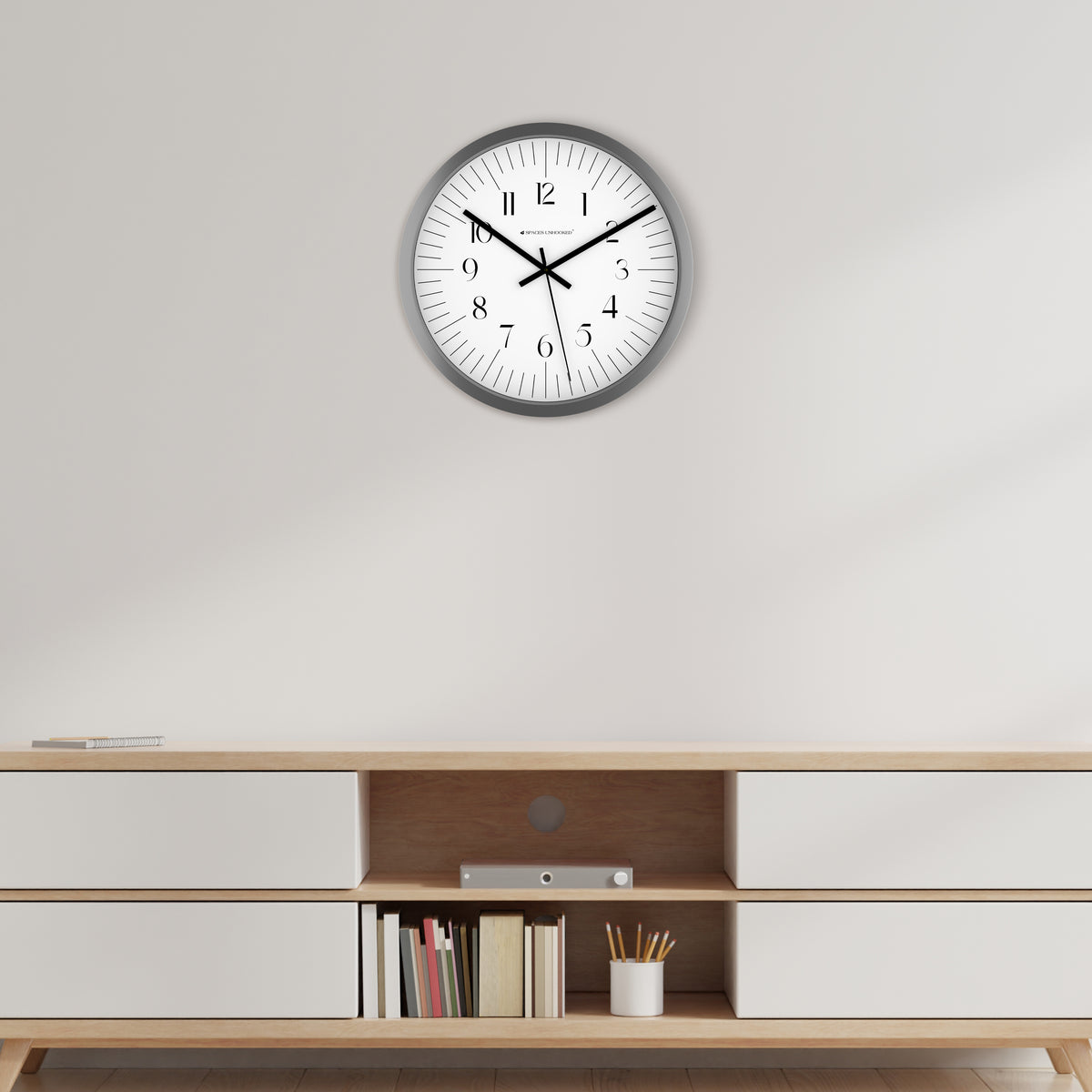 non ticking wall clock machine