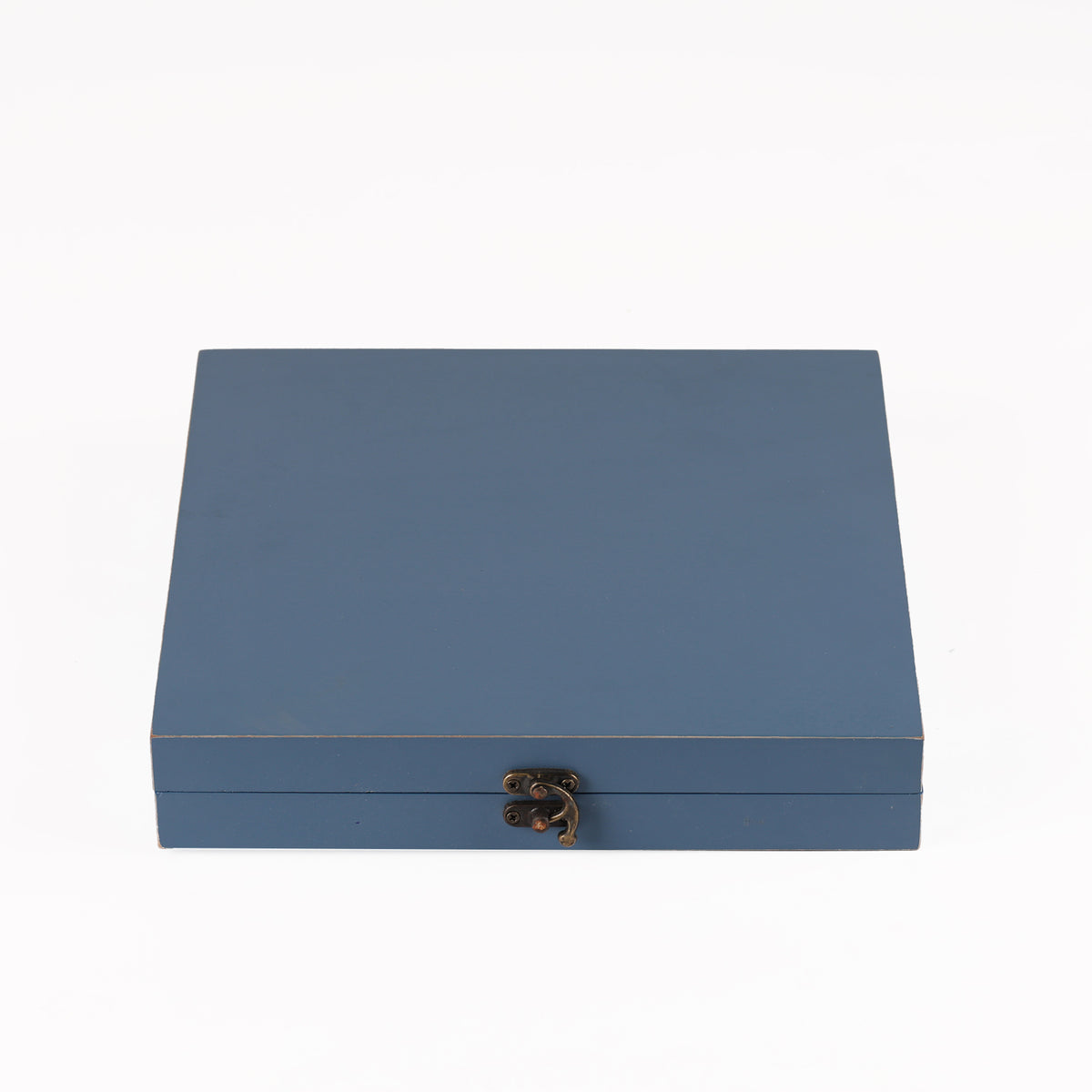 wooden box with lid