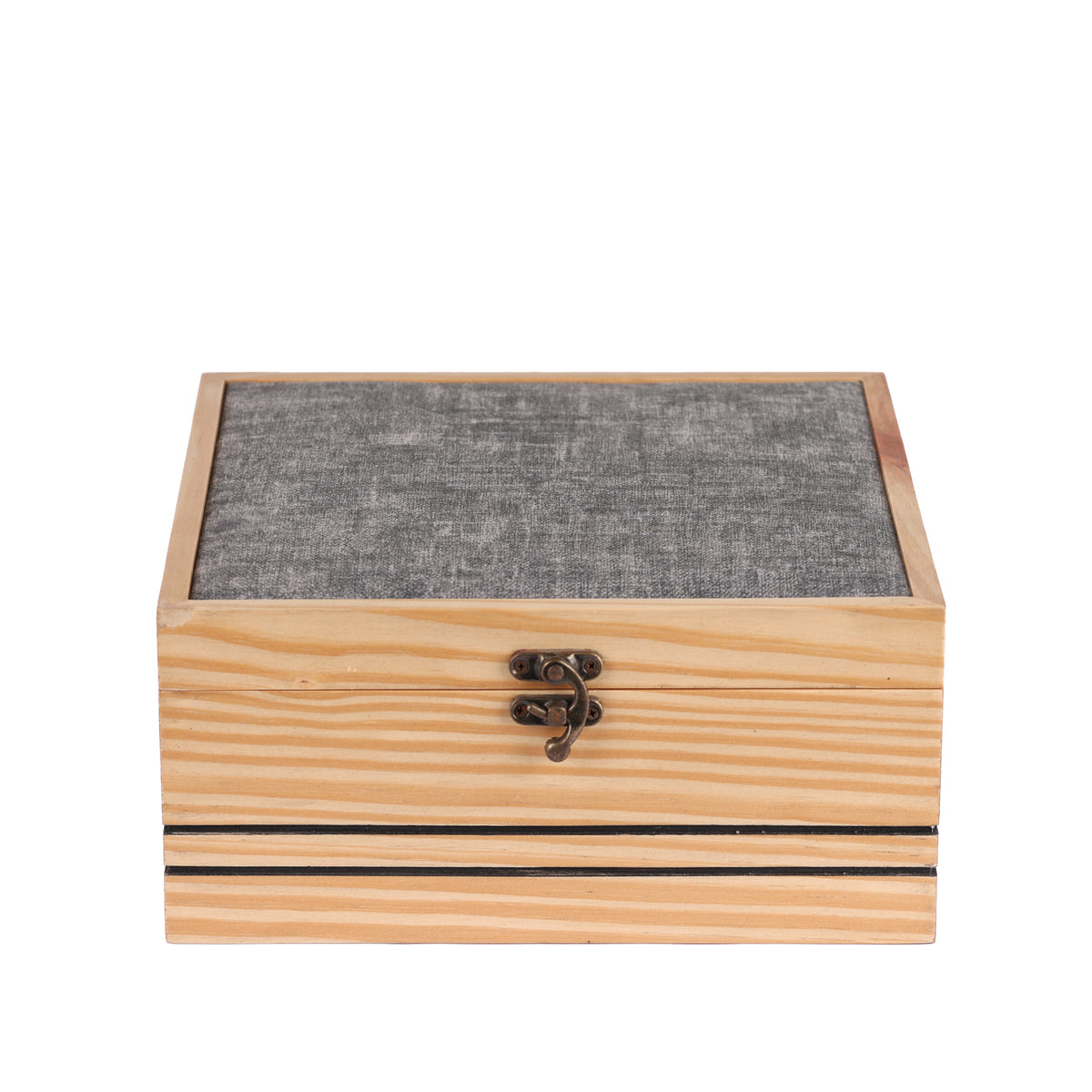 Wooden box 